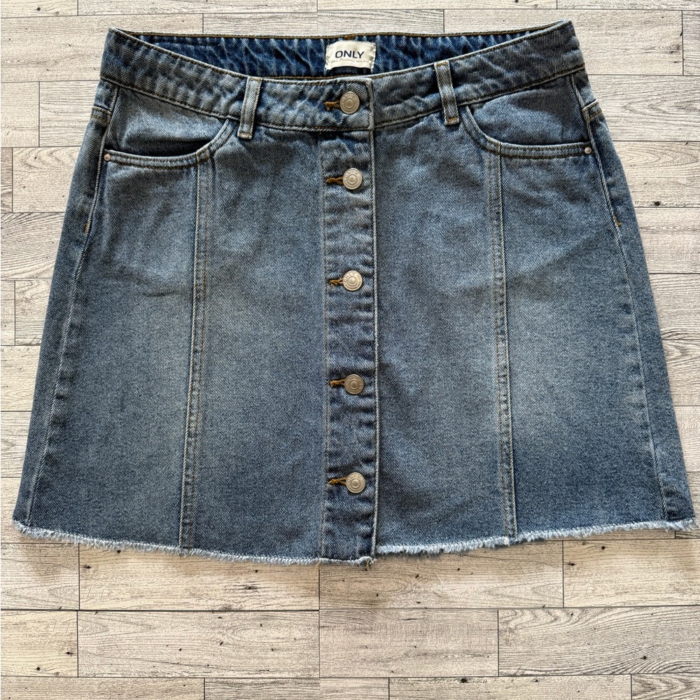 Women’s skirt, ONLY, size 38
